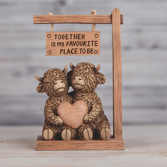 FC DESIGN Highland Cow Couple Figurine Resin Home Decor Gift