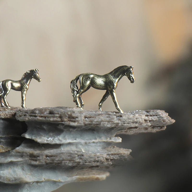 Pottery Horse Figurine Feng Shui Desktop Ornament Statue